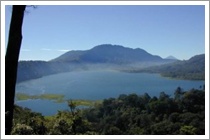 Bali Twins Lake of Buyan and Tamlingan